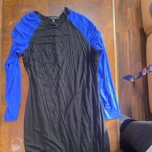Karen Kane Black and Blue Long Sleeve Dress
